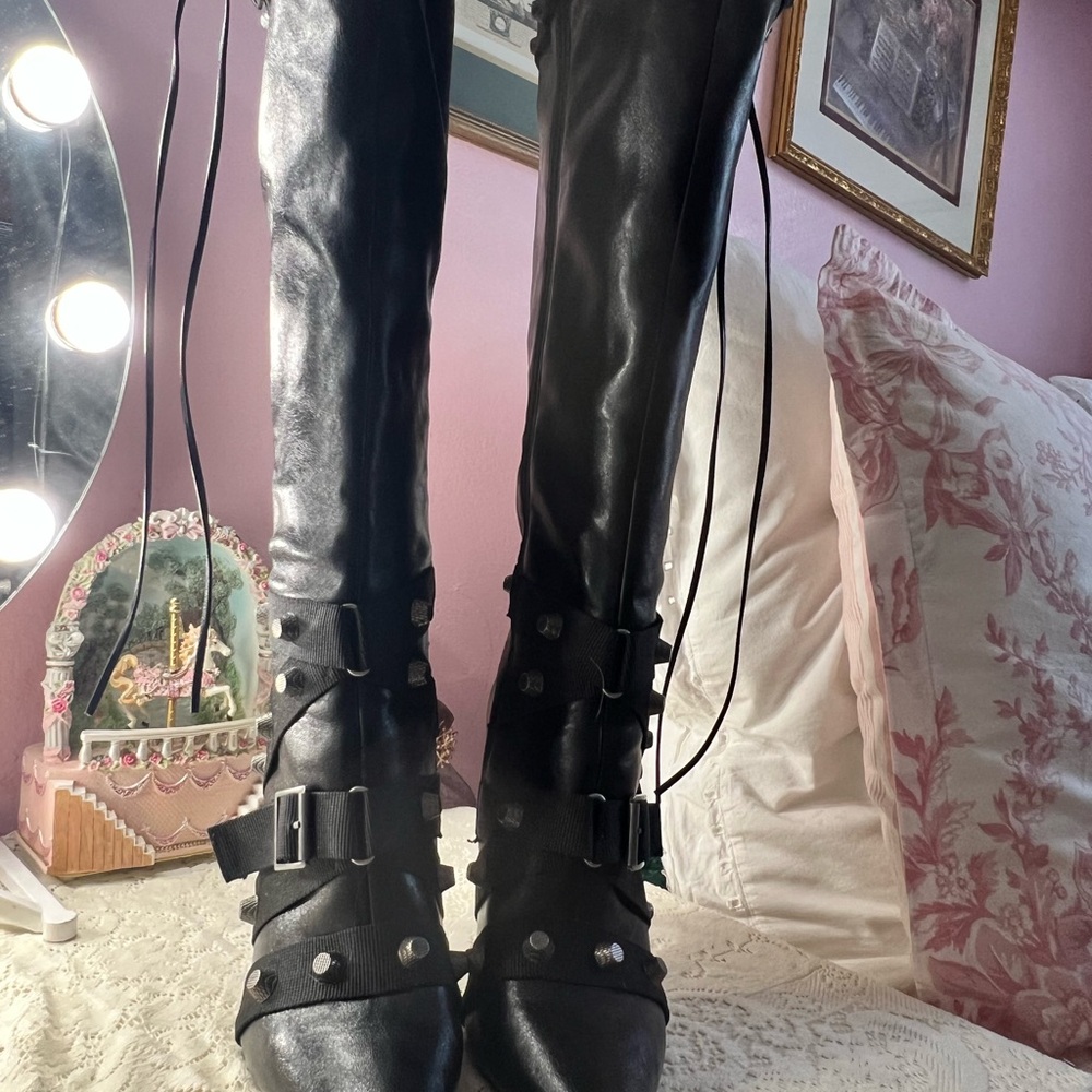 Black Women's Knee-High Boots